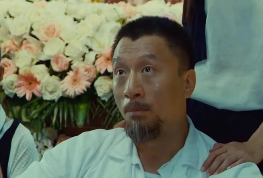 演员孙红雷饰演的李香山(图源:《非诚勿扰2》电影截图)