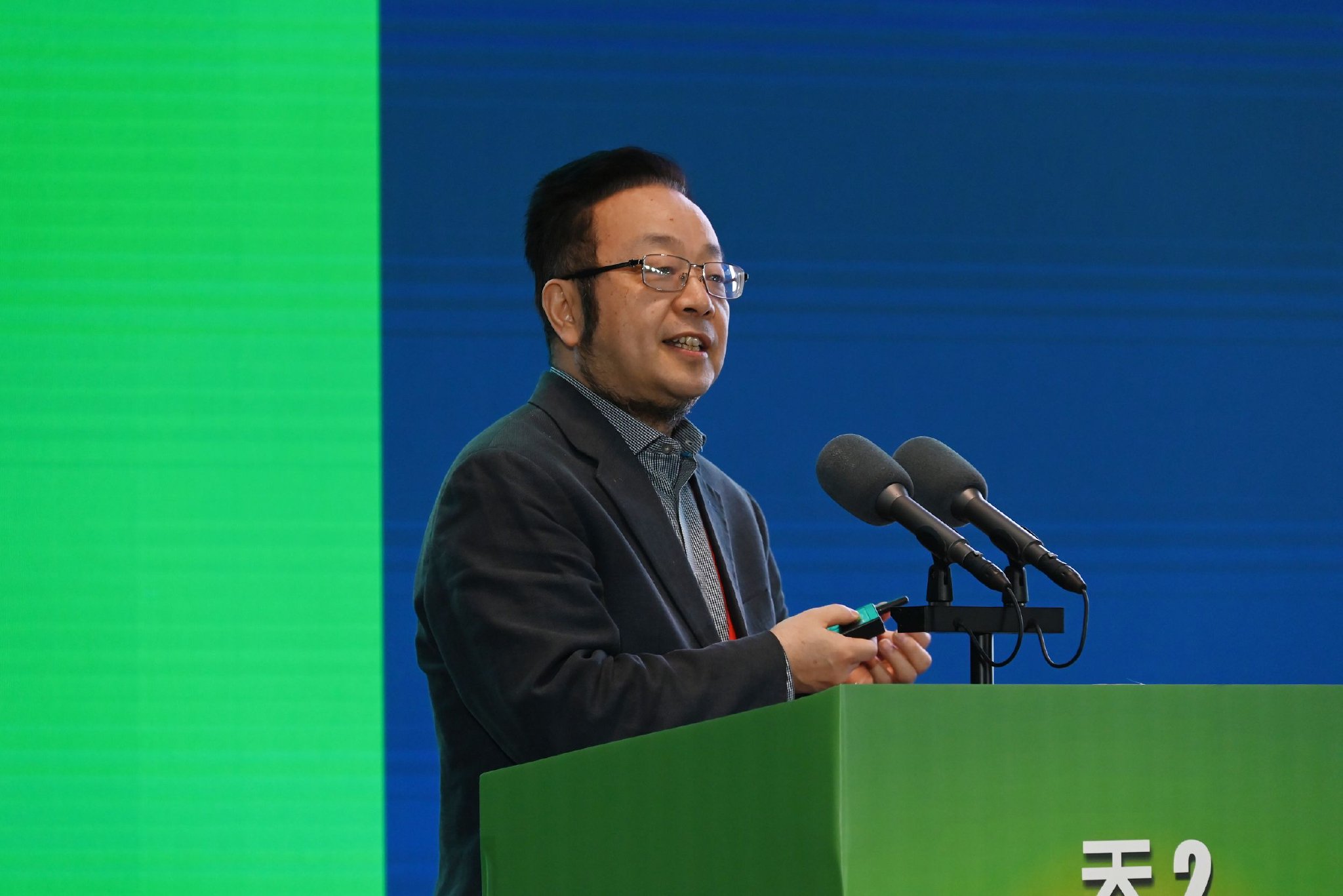 清华大学教授贺克斌.&nbsp; &nbsp;视觉中国 资料图