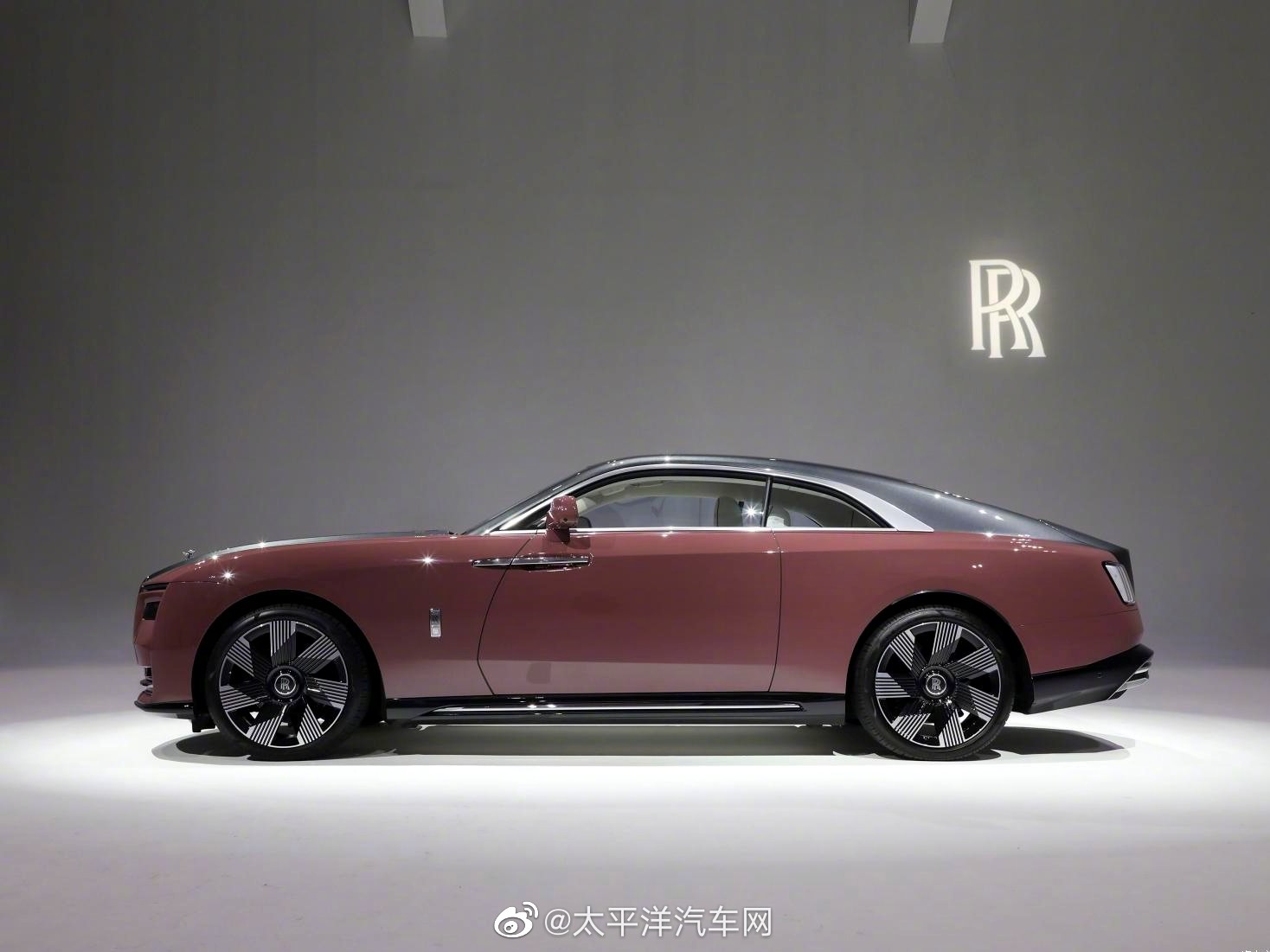 劳斯莱斯闪灵新配色发布新增星光门饰板