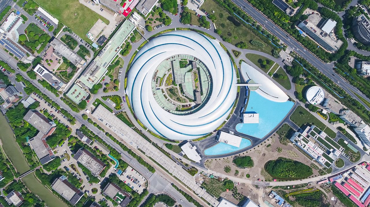 上海张江科学城已形成完整科创企业孵化链,在孵企业2800余个|上海市