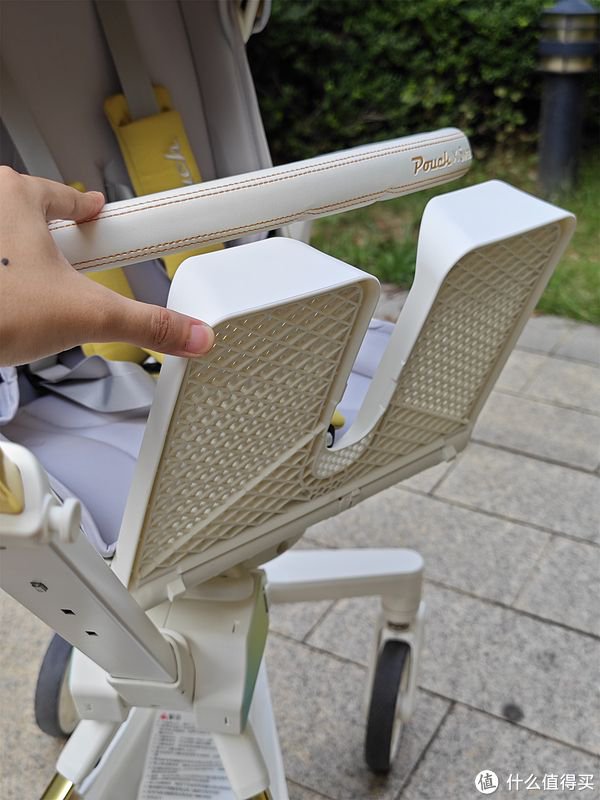 超高颜值的全功能婴儿车——帛琦(pouch)s6众测体验