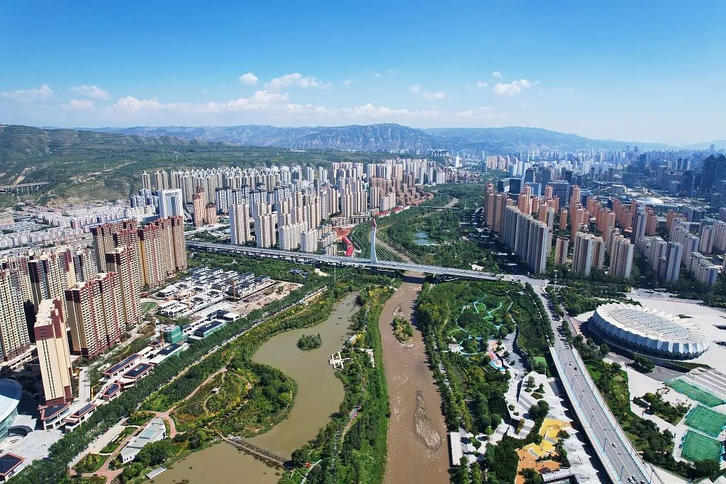 2022年9月24日,航拍西宁湟水国家湿地公园.图源:视觉中国