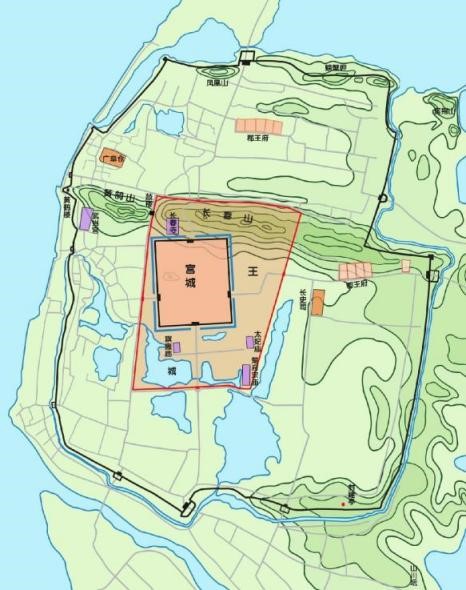 南城墙南拓至巡司河北岸,将宋代的南湖和南草市一带圈入了城内;蛇山