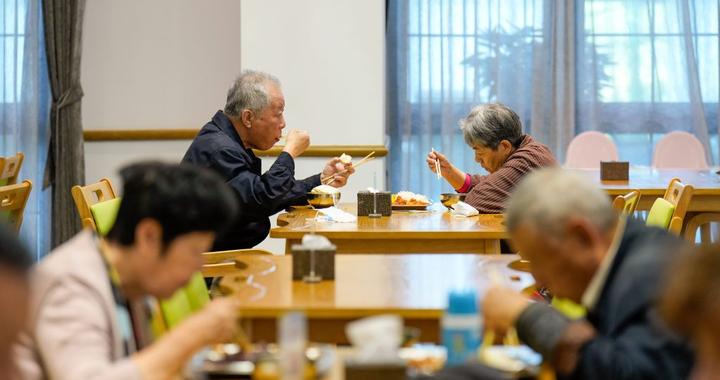 唐山市路北区：创新打造“老幼共融、全龄友好”养老托育模式|唐山市|养老服务|养老_新浪新闻