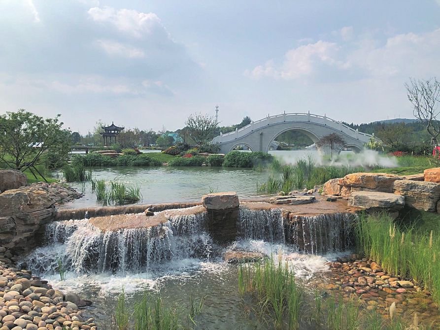 晋城市龙马湖公园一景.本报记者崔振海摄