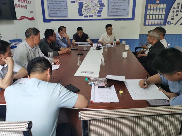 学思想、强党性、重实践、建新功丨新华时评：多到群众意见集中的地方调研