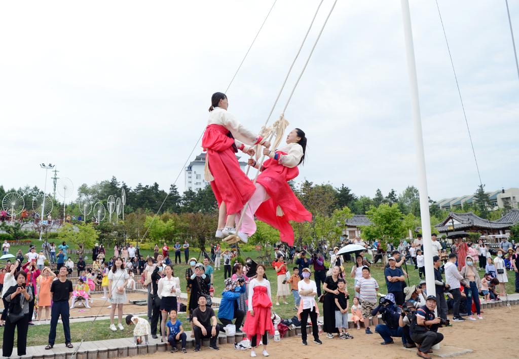 朝鲜族的端午节秋千活动.受访者供图