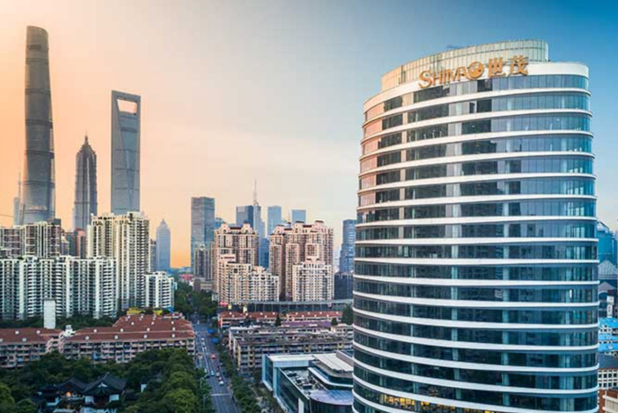 (位于上海市核心地段的上海世贸大厦.世茂股份官网/图)