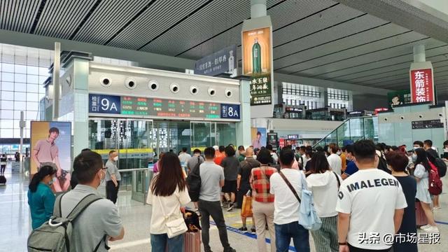 合肥南站候车大厅.(资料图)