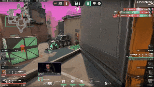 EDG选手ZmjjKK对战NAVI时