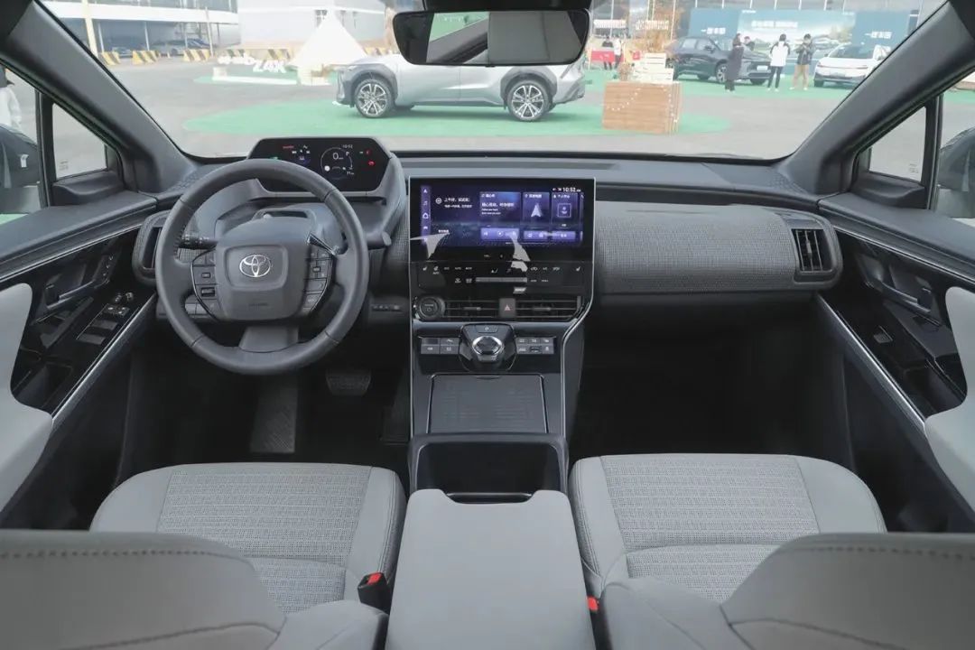 合资实力派，造型前卫动力猛，最后一台德味拉满！