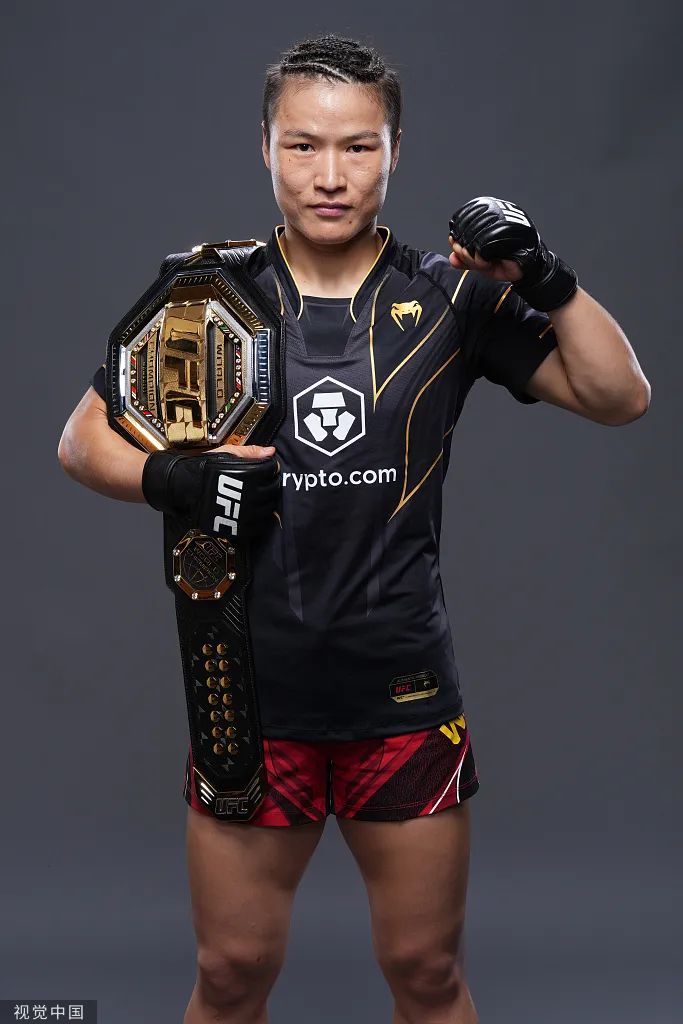 张伟丽要把金腰带留在中国.