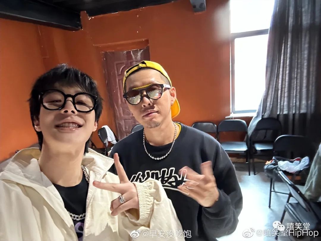 什么情况!史诗级Rapper《中国说唱巅峰对决》舞台居然被删!本人发文引发热议!|音乐小分子|蛋堡|周震南|节目|无所不在_新浪娱乐_新浪新闻