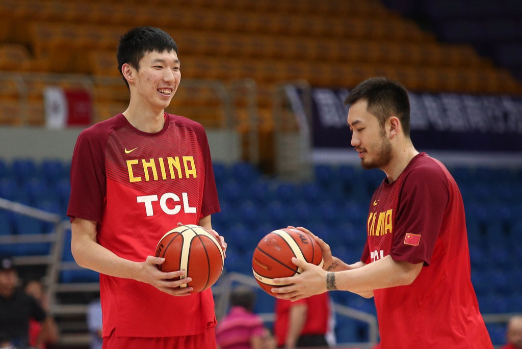曝周琦、睢冉漫天要价!北控已经退出,球迷:喂不饱的狼|新疆广汇|新疆广汇俱乐部|北控俱乐部|上海男篮|北控男篮_新浪体育_新浪新闻