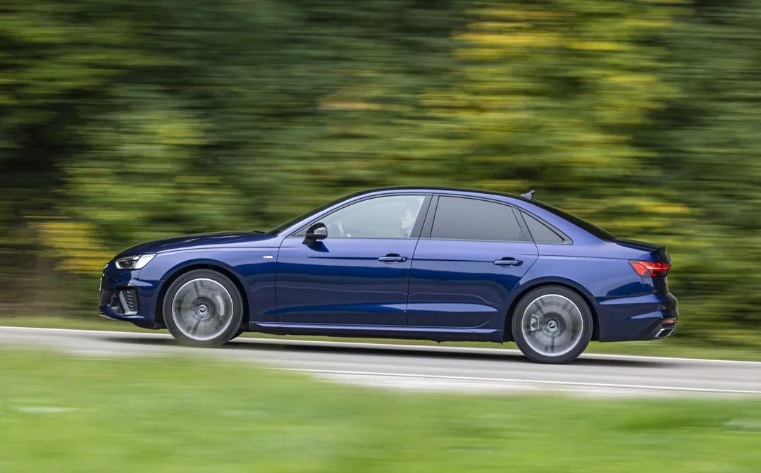 德味细节致胜奥迪a445tfsiquattrobmw330ixdrive和奔驰c3004matic