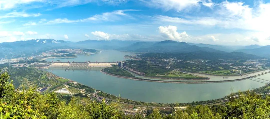 2023年6月20日拍摄的三峡大坝全景.摄影:汤伟