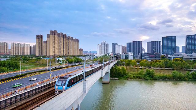 南京地铁1号线小龙湾地铁站.来源:视觉中国