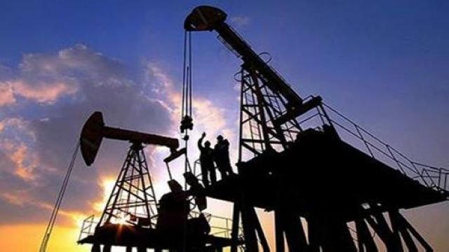 OPEC+两巨头延长自愿减产承诺，原油能否在质疑声中企稳？