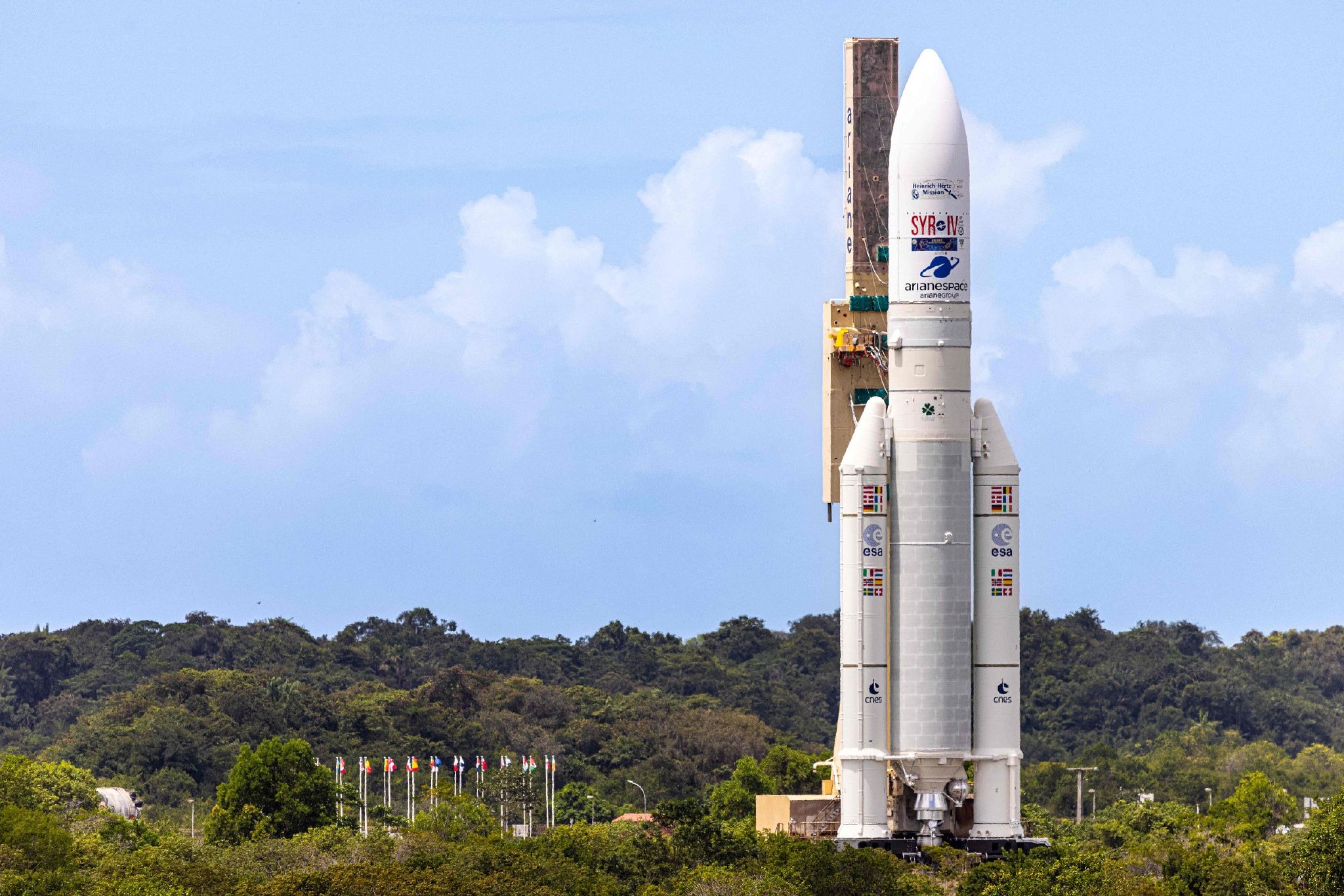 早安·世界|第117次飞行,阿丽亚娜5型火箭完成谢幕之旅|火箭_新浪财经