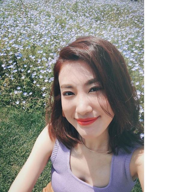 而对比起越来越高的事业,蒋家旻在感情方面就显得有些逊色了,她单身