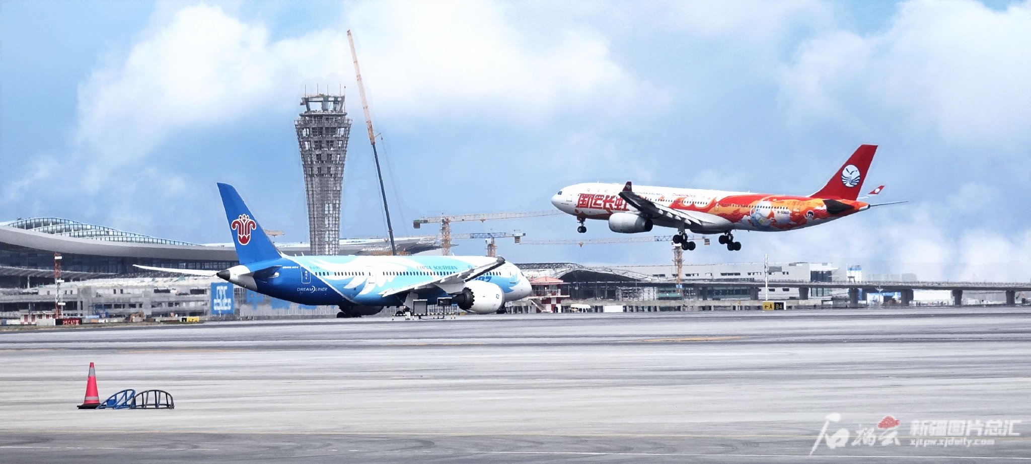 天山观察丨乌鲁木齐国际航空枢纽"乘势起飞"|新疆_新浪财经_新浪网