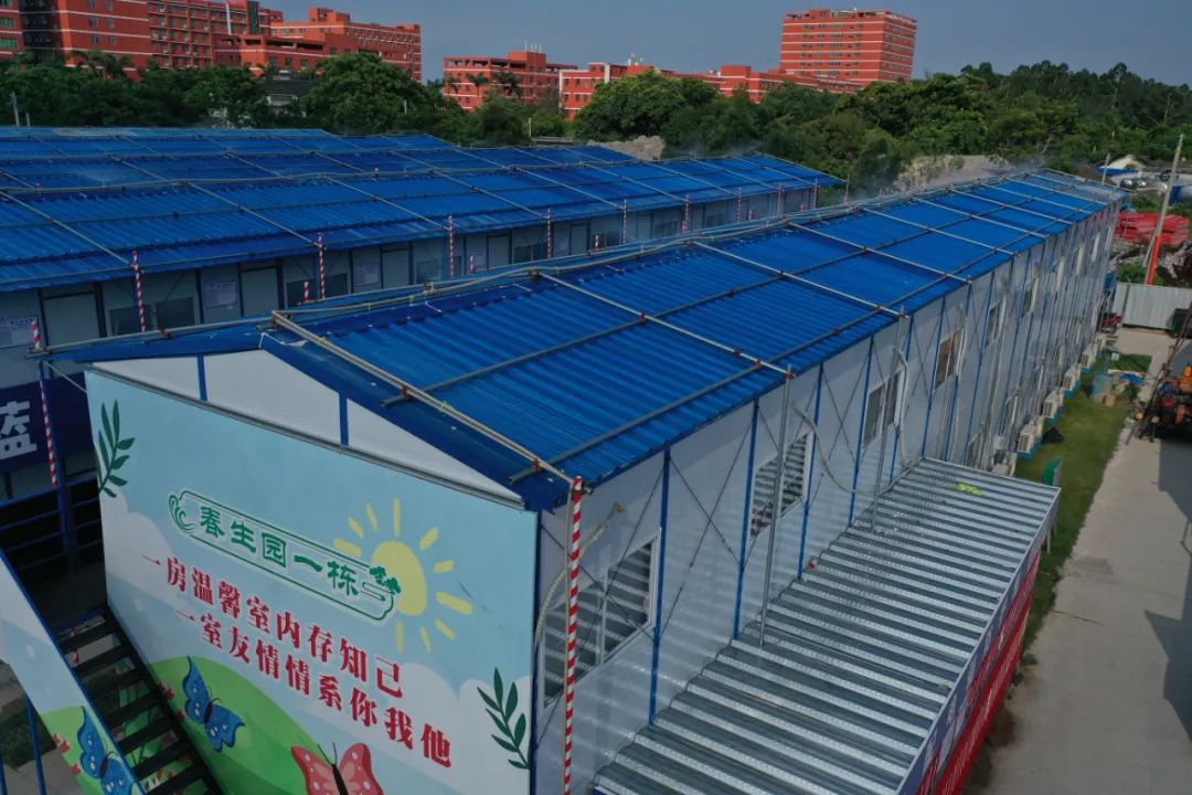 项目工地生活区.汪承贤/摄