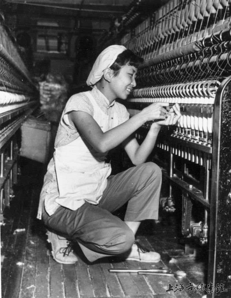 60年代纺织女工图片