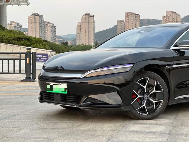 罢黜百家独尊电动详细体验比亚迪汉ev冠军版