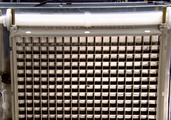 流水式制冰示意图