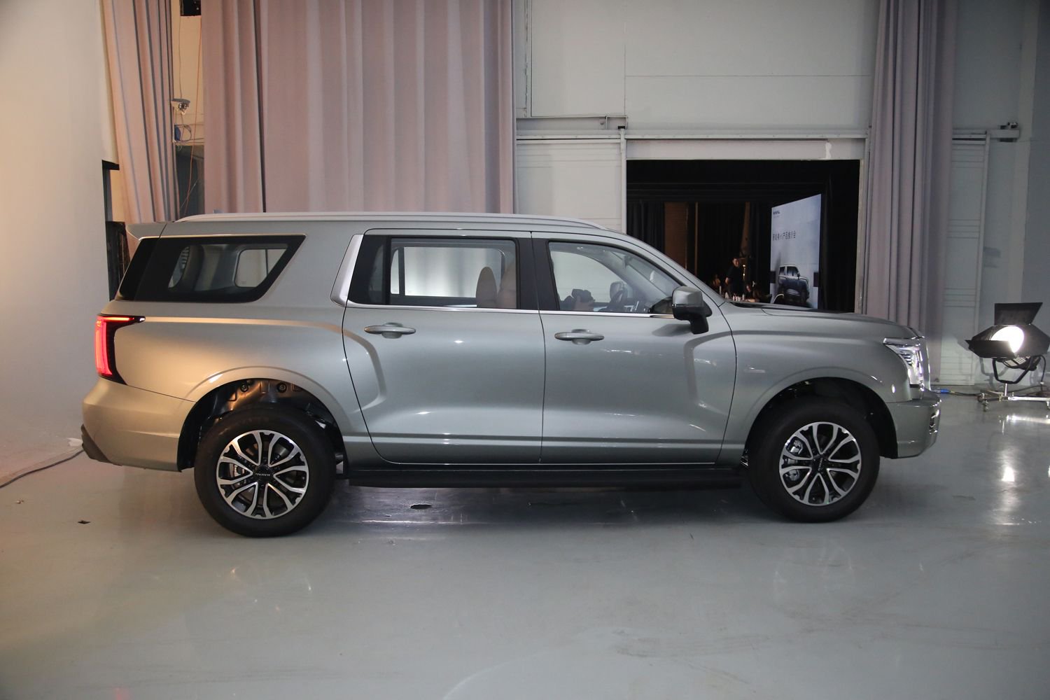 新哈弗h5正式下线四季度上市定位全场景suv