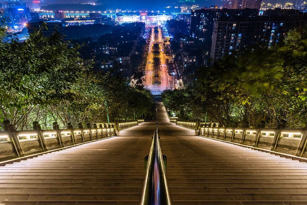 雅安金凤山公园的西蜀天梯