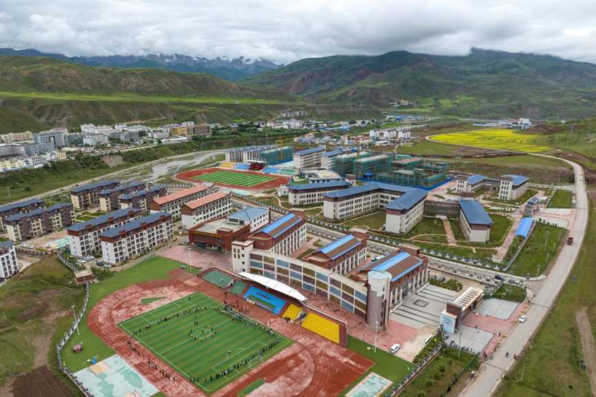 图:丁青县实验小学