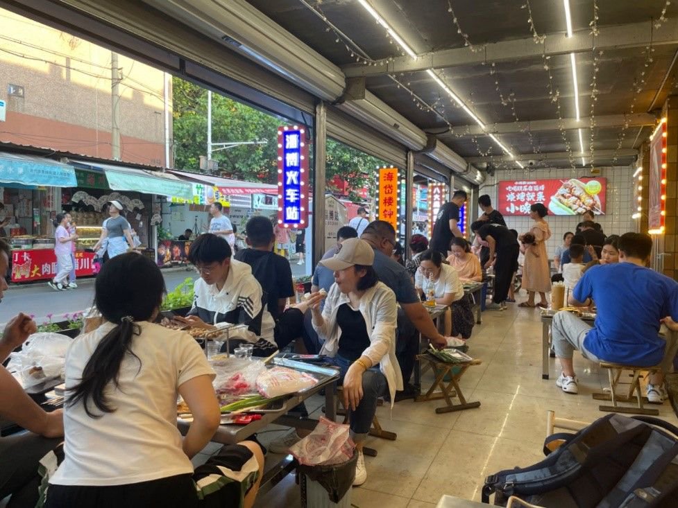 内塔尼亚胡刚警告完伊朗，就收到了坏消息，伊朗的最强援手露头了
