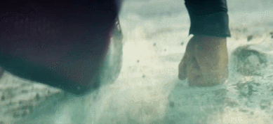 第一次学会游泳的时候，我大概也这样笑过吧