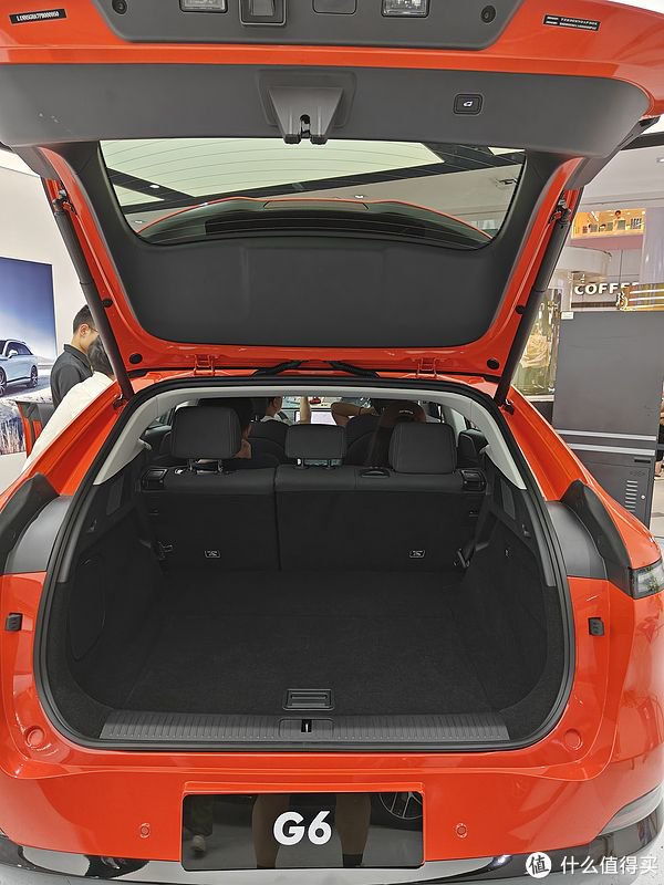 去店里看了看小鹏g6太火爆了小鹏凭借它逆风翻盘已成定势