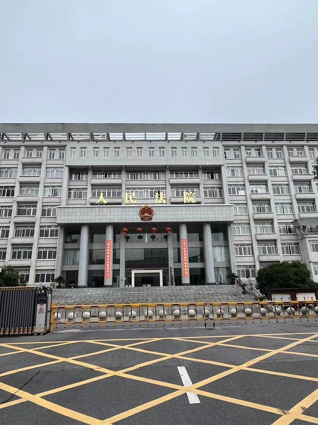 唐慧被控尋釁滋事案休庭:其申請排非遭駁,檢方撤銷從輕建議 - 新浪香港