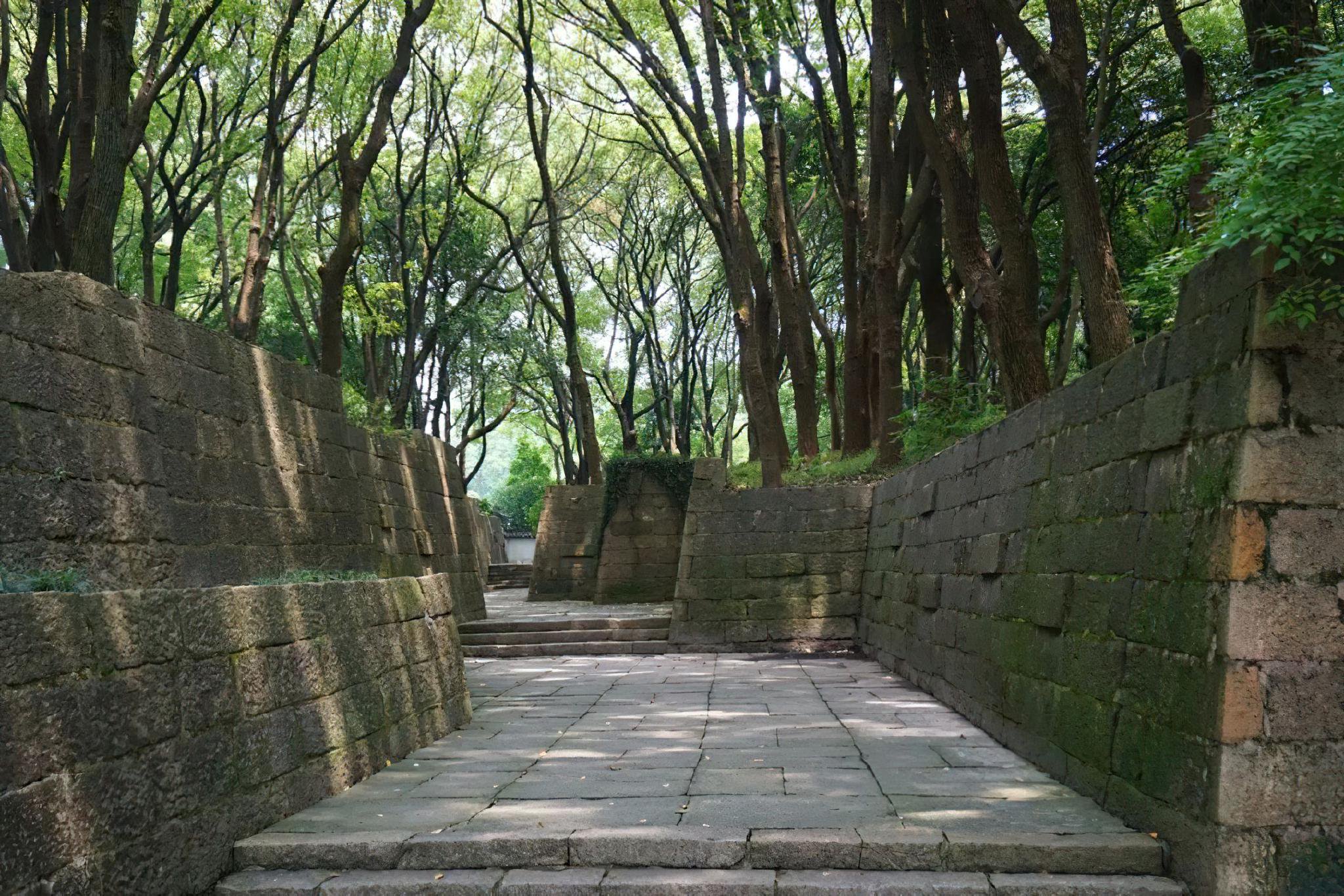 王明贤 周榕 渠敬东 李军 金秋野|与古为新方塔园