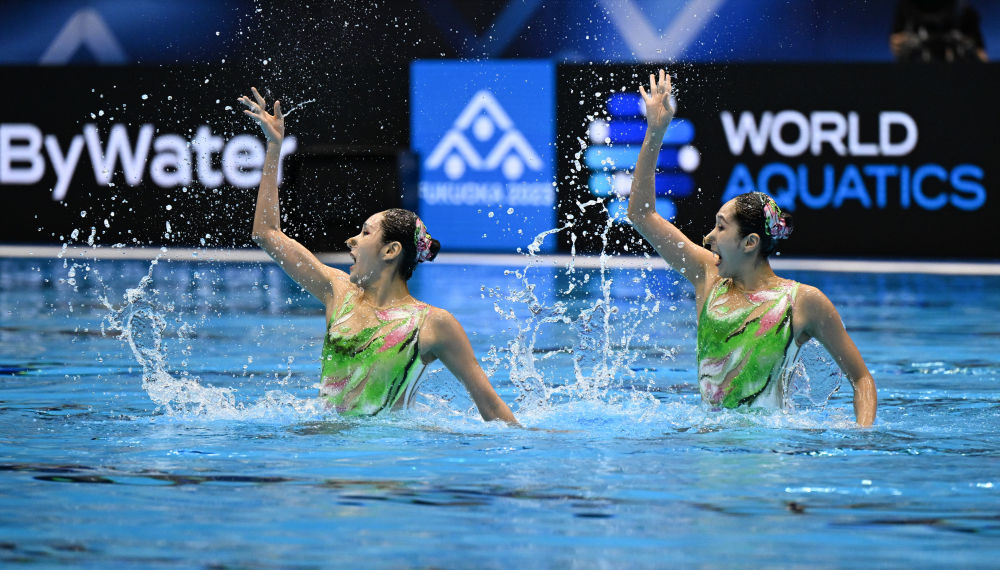 程文涛临危受命替补上场,中国花样游泳拿下世锦赛混双铜牌_新浪财经