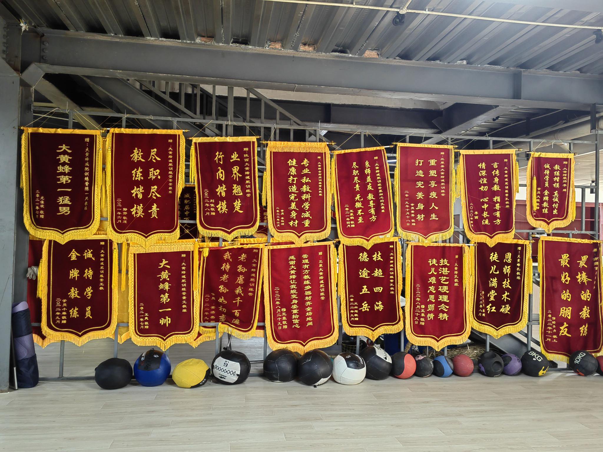 小说：三王妃落水后性情大变，从软弱到彪悍，三王爷反追着贴上去v3.6.1 安卓手机版