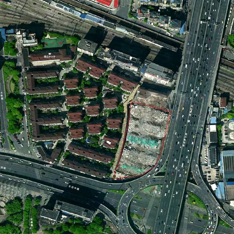 俯瞰2017年的蕃瓜弄。为配合上海北横通道的建设，部分房屋被征收。图片来源网络