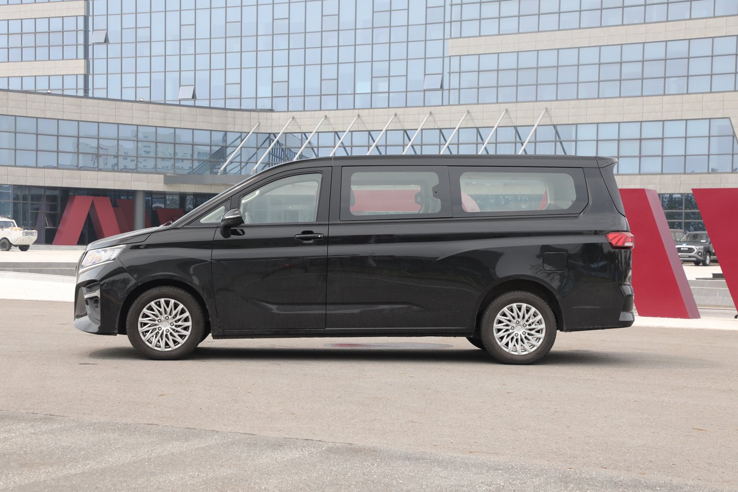 北汽制造王牌m7自动挡上市 售9.98万-10.98万元-新浪汽车