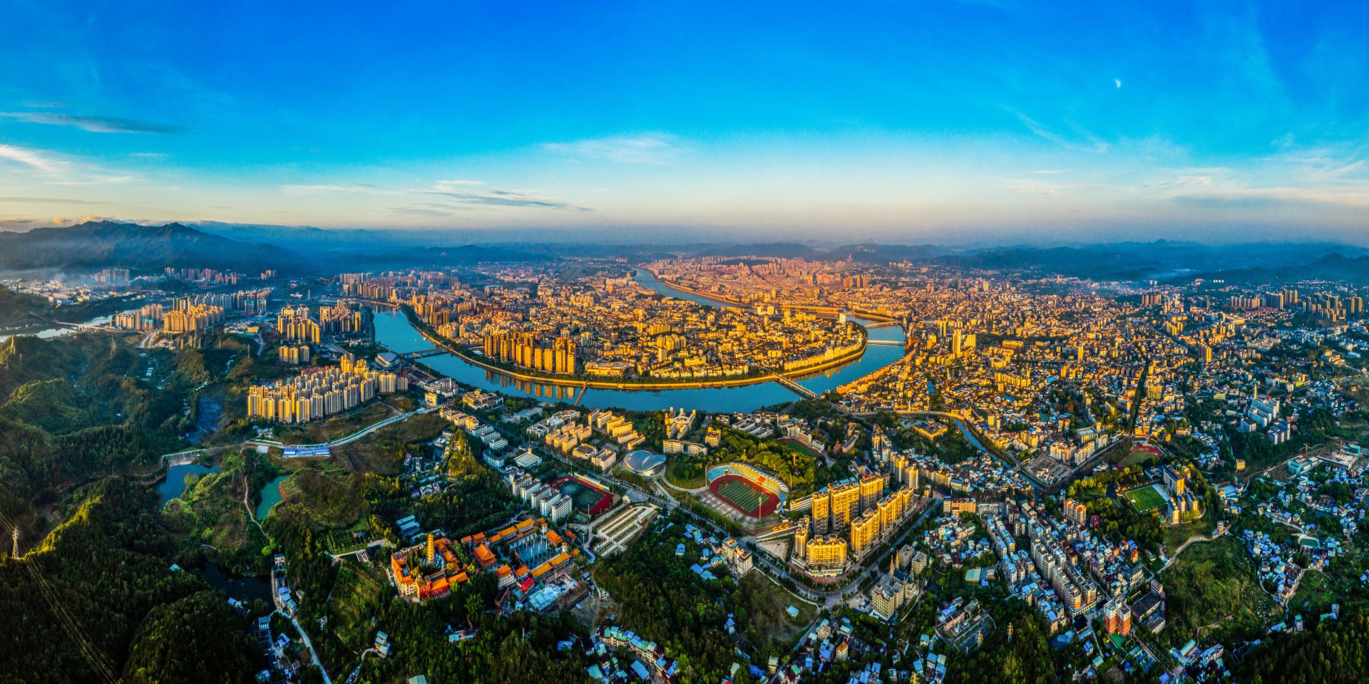 “世界客都”邀市民过暑假 梅州文旅宣传推介走进深圳|梅州|客家|景区_新浪新闻