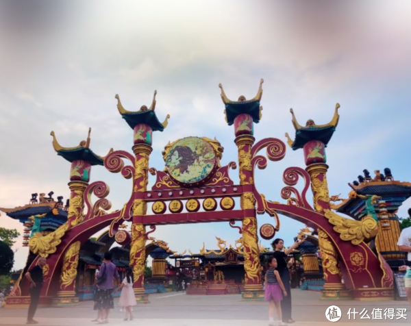 潮玩新地标,木兰不夜城|木兰_新浪新闻