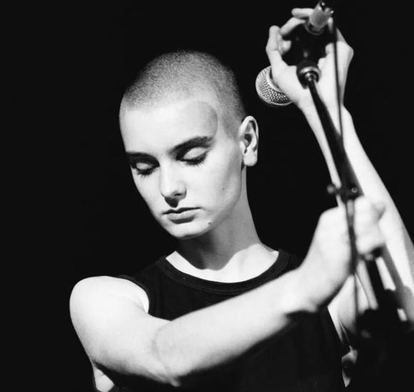 希妮德·奥康娜(sinéad o