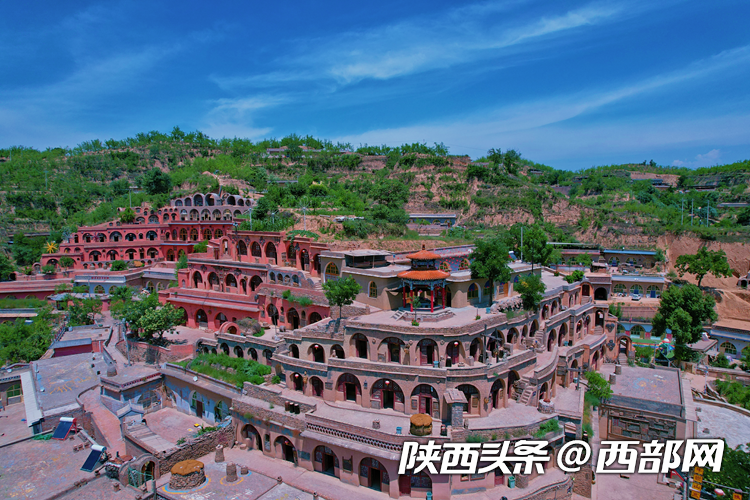 榆林市佳县赤牛坬村全貌