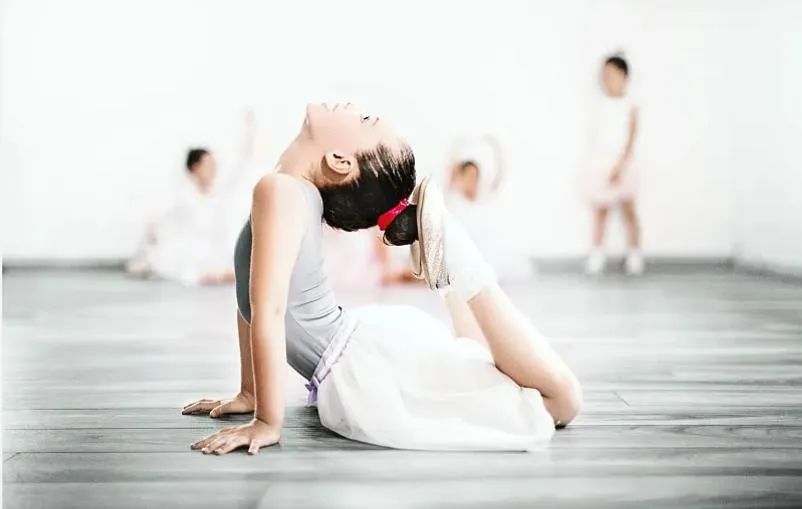 瘫痪病人怎么护理视频3周内接诊5例，教育部、中消协发出提醒！“下腰瘫”是怎么回事？_https://www.jmylbn.com_新闻资讯_第1张