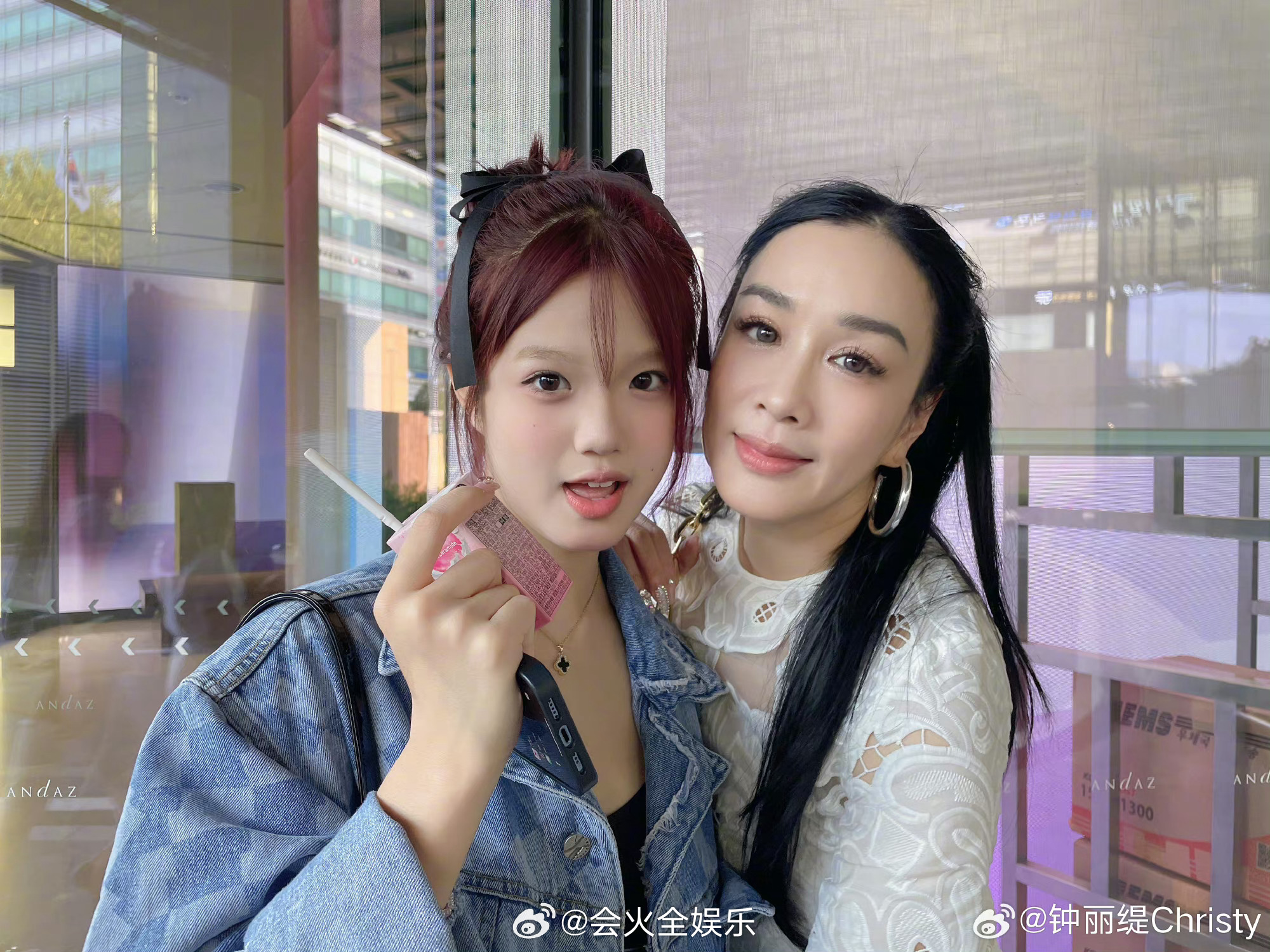 钟丽缇发博出晒合照，为二女儿张思捷庆生|合影_新浪新闻