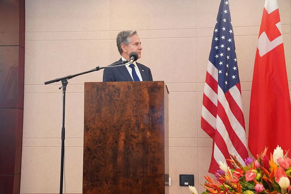 当地时间2023年7月26日,汤加努库阿洛法,美国国务卿布林肯在新闻发布