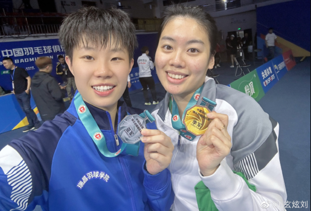 刘玄炫(左)和搭档李汶妹(右)