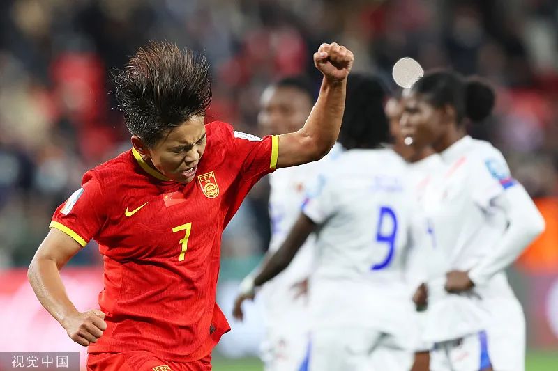 王霜在比赛现场.图源:视觉中国